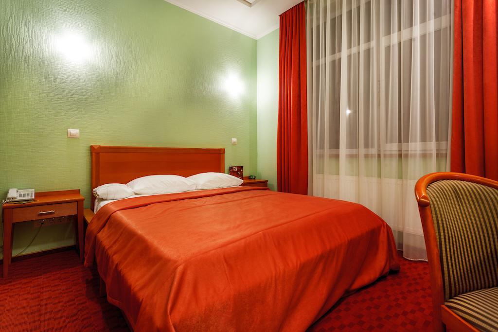 Victoria Hotel Κχαρκίβ Δωμάτιο φωτογραφία