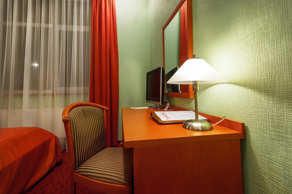 Victoria Hotel Κχαρκίβ Δωμάτιο φωτογραφία
