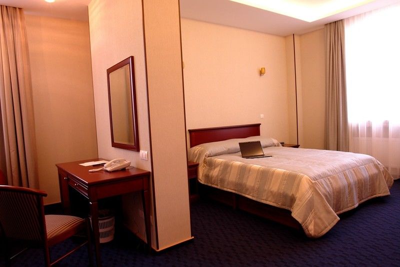 Victoria Hotel Κχαρκίβ Εξωτερικό φωτογραφία
